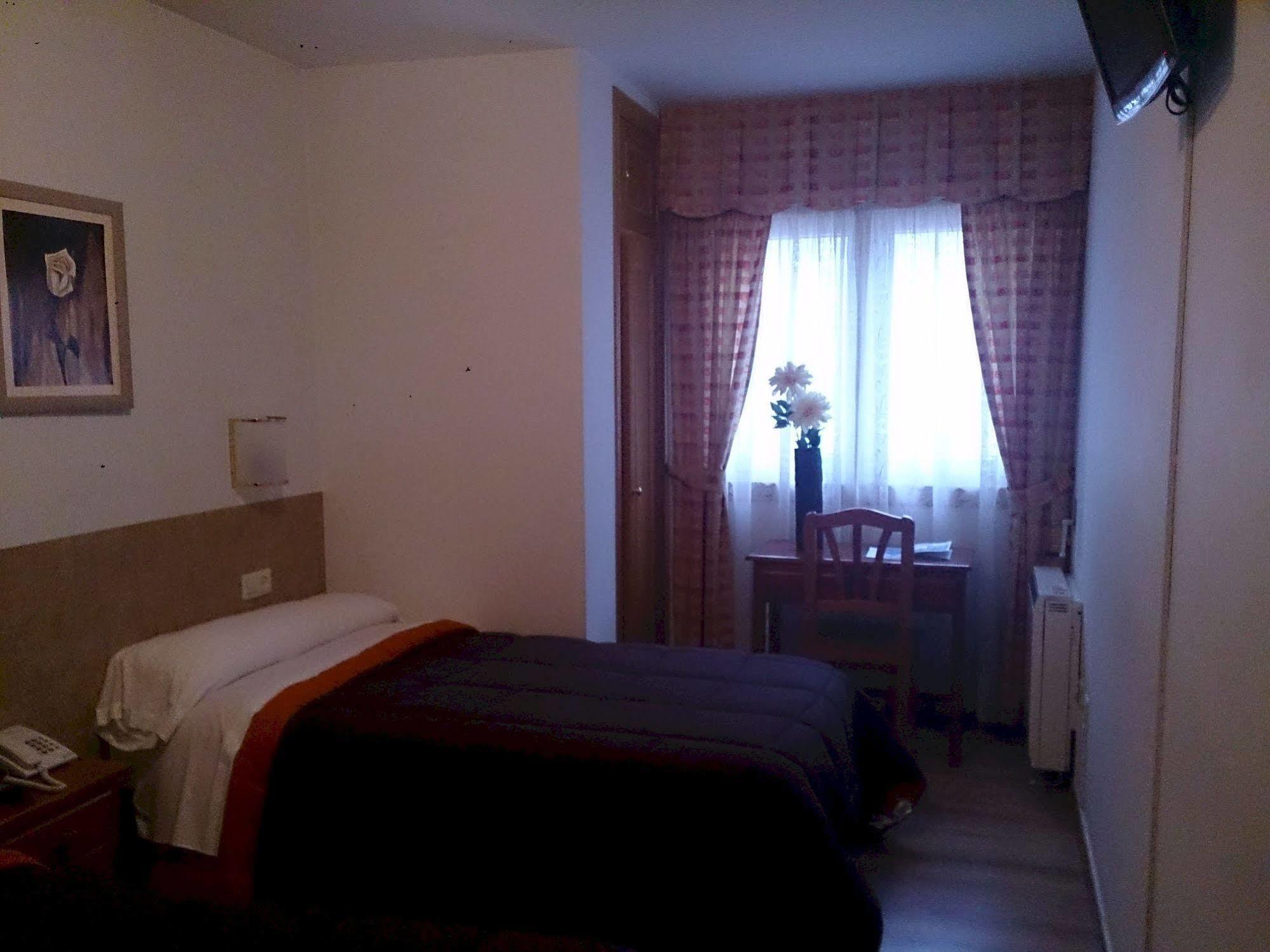 Pension Santa Clara 아 코루냐 외부 사진